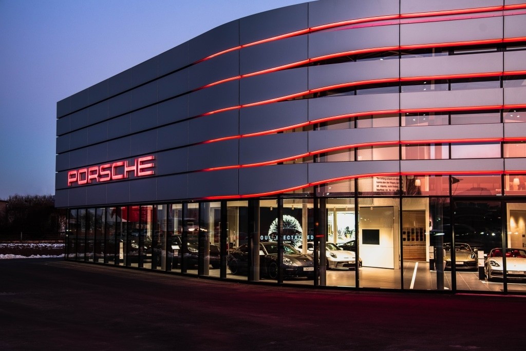Porsche Zentrum Plattling (3)